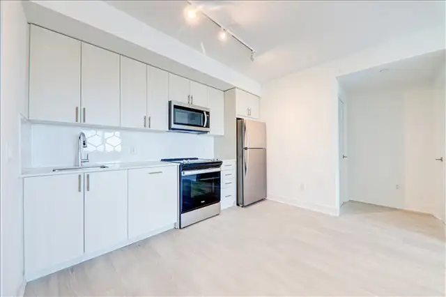 Beautiul 2 Bed 2 Bath Condo For Rent Oshawa North - Photo 3
