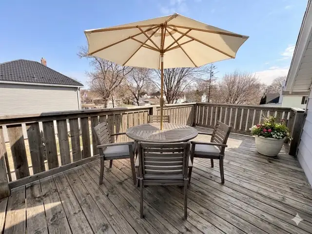 Upper Apartment in Duplex for Rent - Photo 8