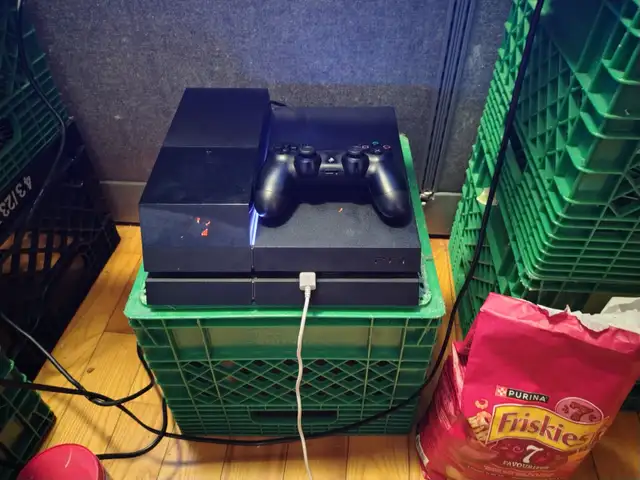 2Tb ps4 bundle - Photo 3