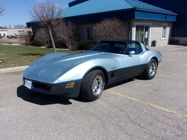 1982 Corvette All Original Rare Two Tone Blue 48,254 km - Photo 11