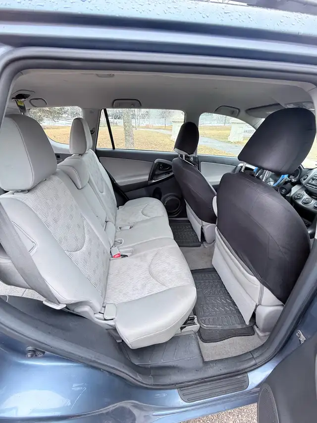 Toyota RAV4 - Photo 7