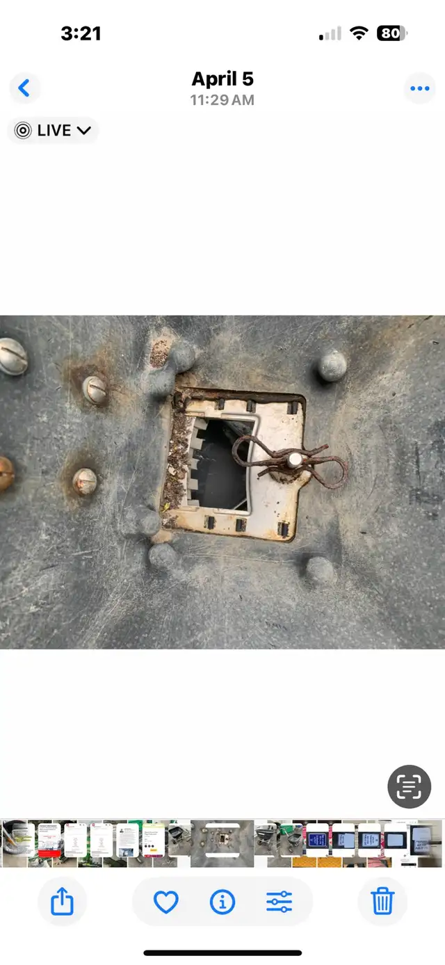 Spyker Fertilizer Spreader - Photo 3