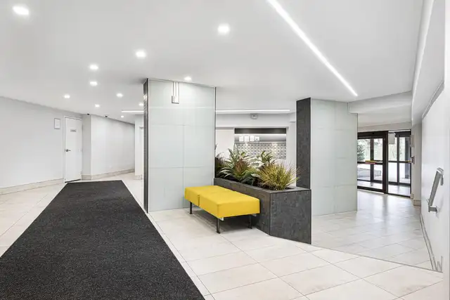 Studio Apartment for Rent - 2757 Kipling Avenue