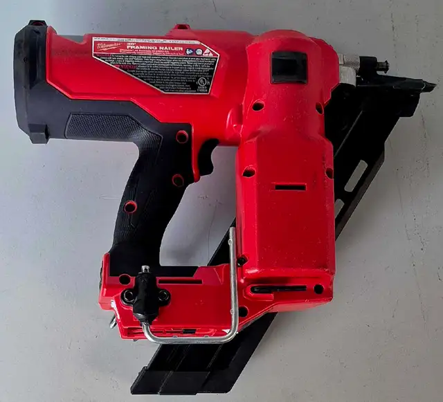 Milwaukee M18 30° Framing Nailer 2745-20 (32141798) - Photo 2