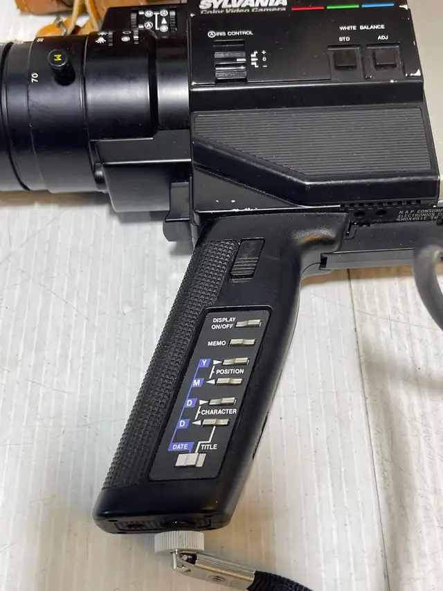 Vintage Sylvania Newvicon Camera - Photo 5