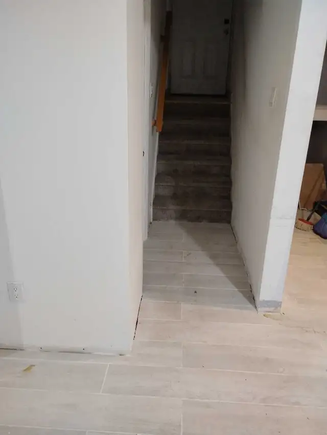 Kanata North Sep entrance - Avail immed. large bright room - Photo 4