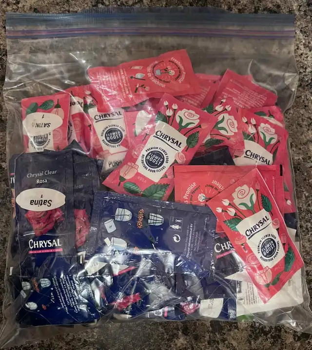 FRESH-CUT FLOWER FOOD PACKETS - Photo 2