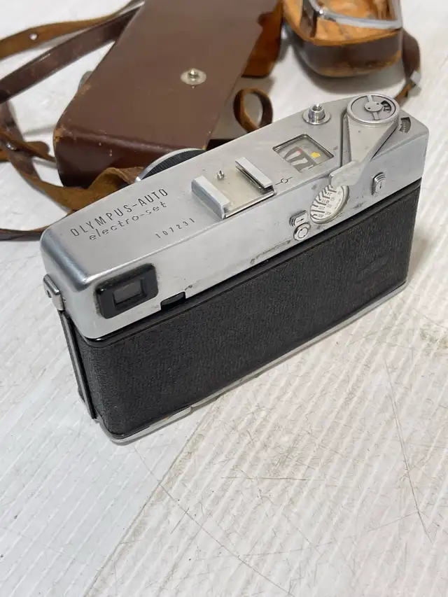 Olympus Auto Camera - Photo 3
