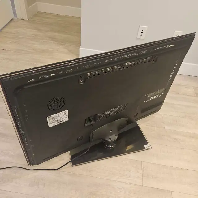 Samsung 40' 1080p LCD tv - Photo 2