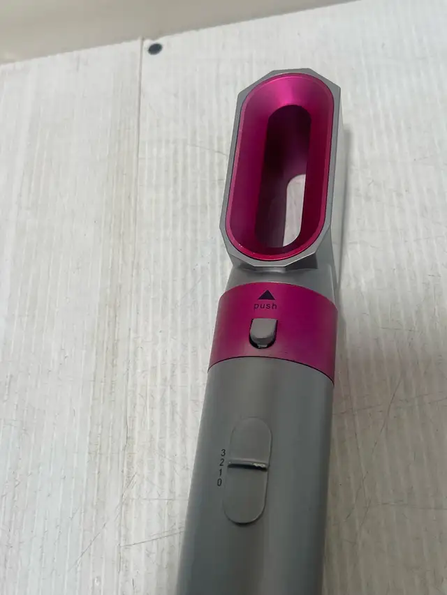 Dyson Airwrap dryer - Photo 4