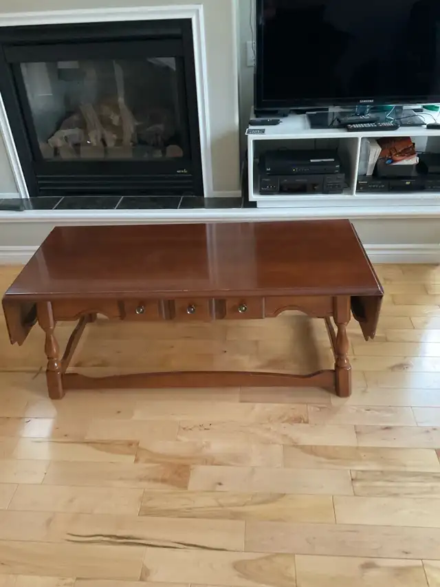 coffee and end table - Photo 4