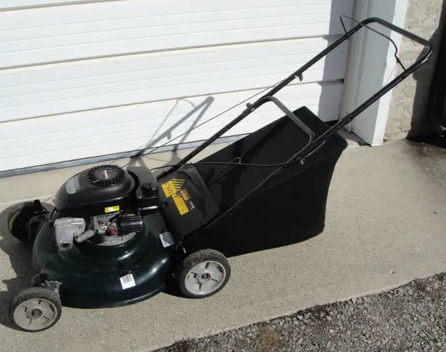 PARTS OR REPAIR YARD MACHINES GAS LAWNMOWER