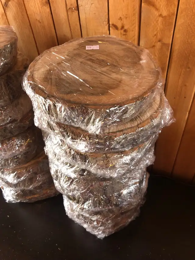 Plus de 25 tranches de bois 7po à 20$ chacune - Photo 2
