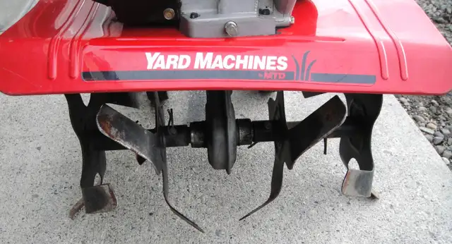 MTD YARDMACHINES 5 HP FRONT TINE ROTOTILLER - Photo 6