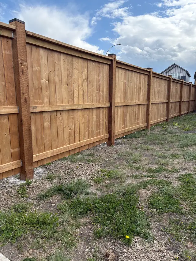 Deck/Fence - Photo 2