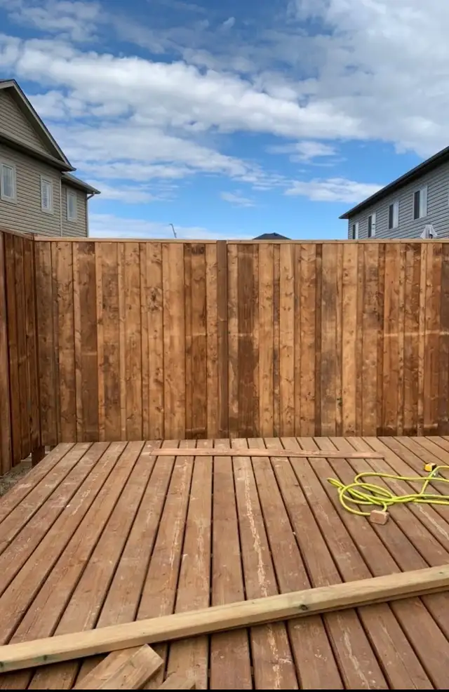 Deck/Fence - Photo 6