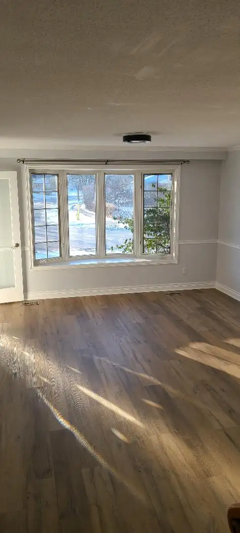 Detached House in Barrie  Available for Rent - Photo 16