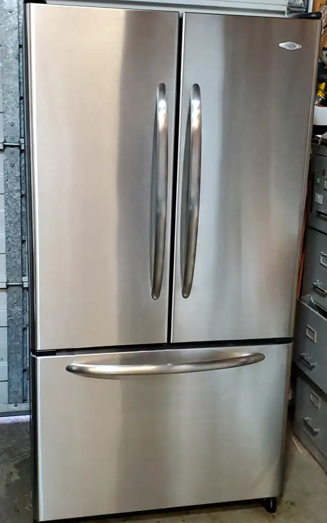 Maytag Fridge - Freezer bottom - Excellent Condition - Photo 2
