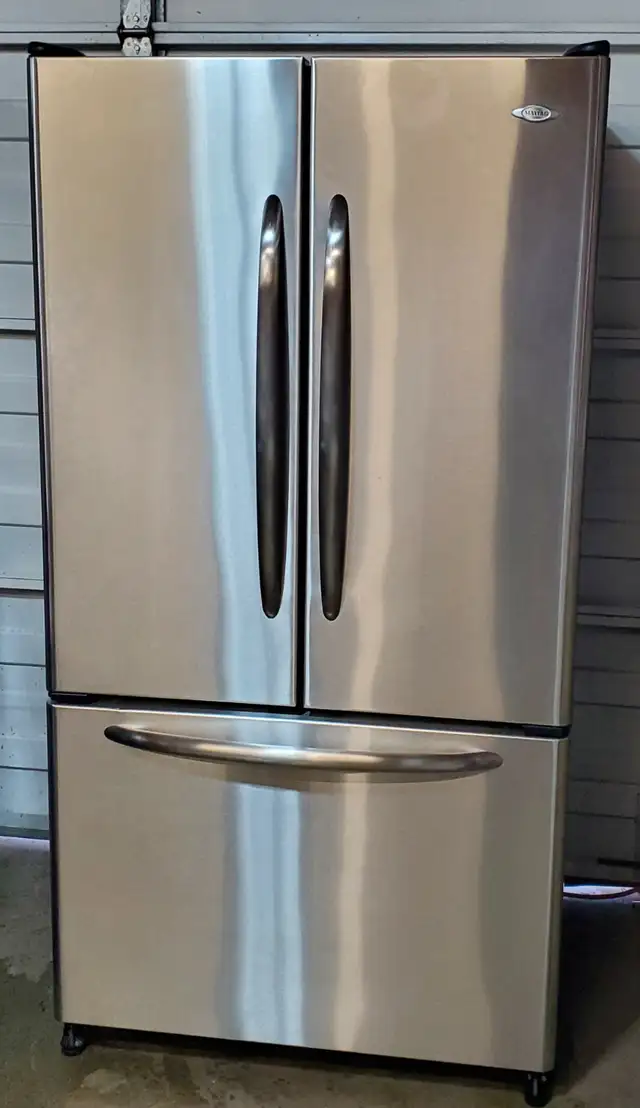 Maytag Fridge - Freezer bottom - Excellent Condition - Photo 3