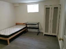 Seneca college nice room to rent