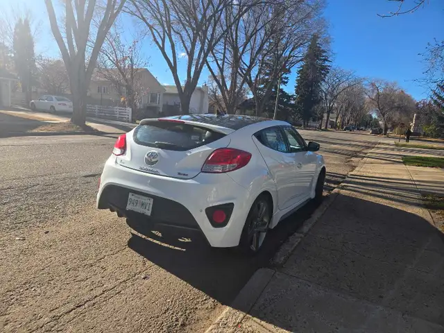 Funky & Fuel-Efficient! 2013 Hyundai Veloster Ready to Go! - Photo 3