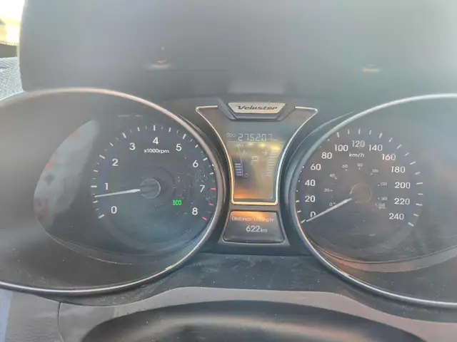 Funky & Fuel-Efficient! 2013 Hyundai Veloster Ready to Go! - Photo 8