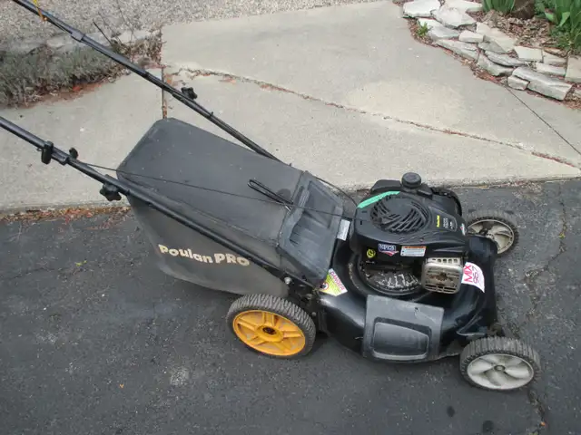 lawnmower - Photo 2