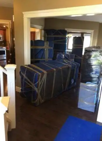 Swift Lift Movers - Photo 2