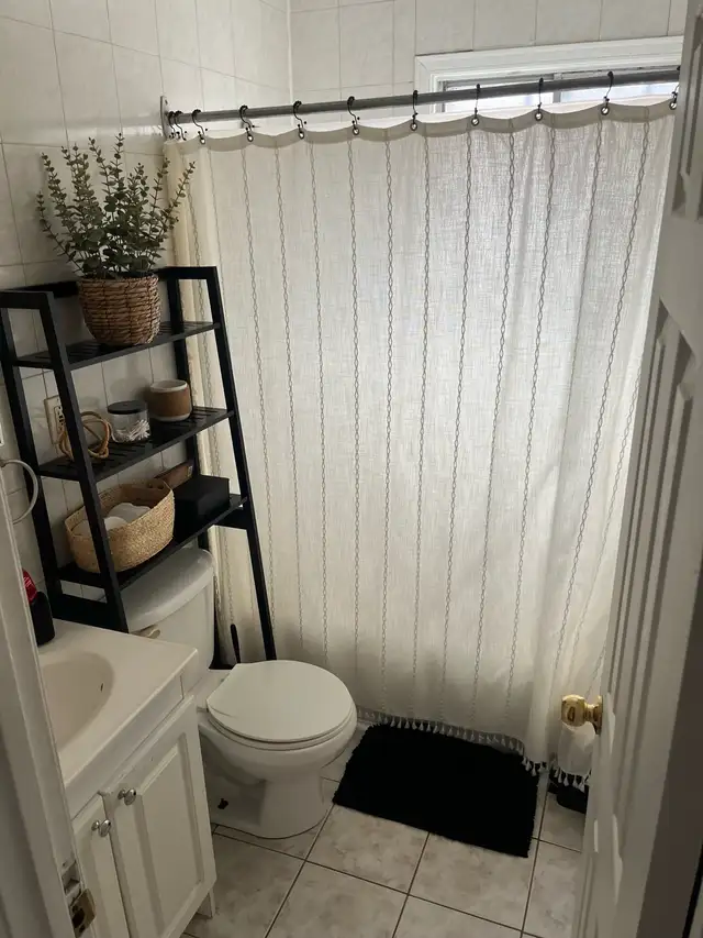 Bright 4½ Apartment – Walking Distance to REM – DDO - Photo 5