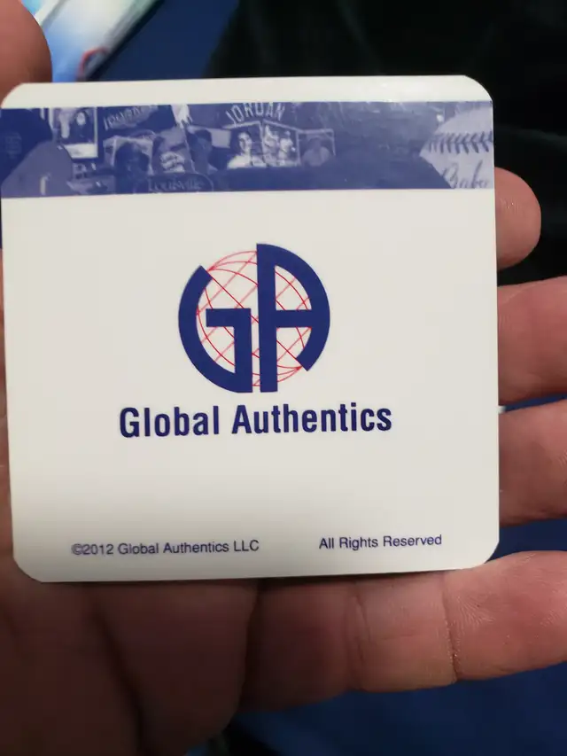 Autographed Sydney Crosby winter classic jersey - Photo 5