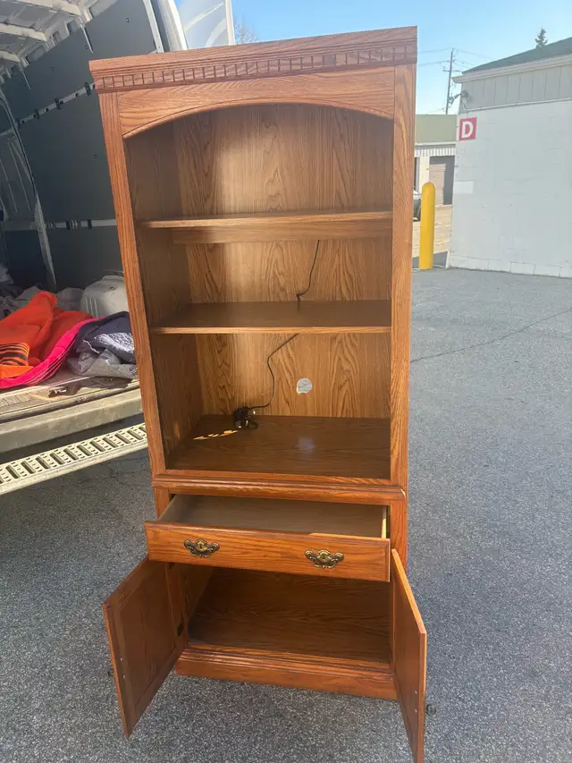 Free delivery used wood Palliser cabinet - Photo 6