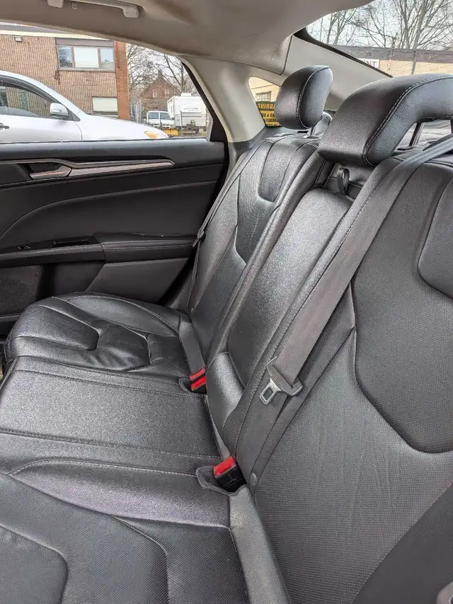 2016 Ford Fusion Hybrid - Photo 4