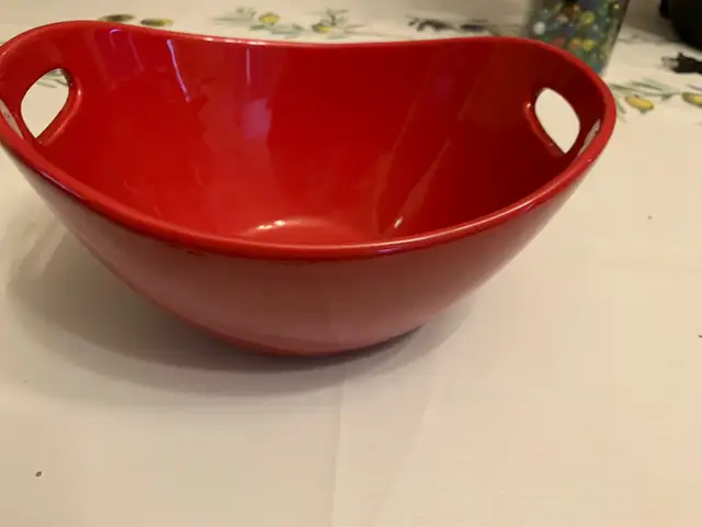 NEW. Rachel Ray Large serving dish. Red. - Photo 2