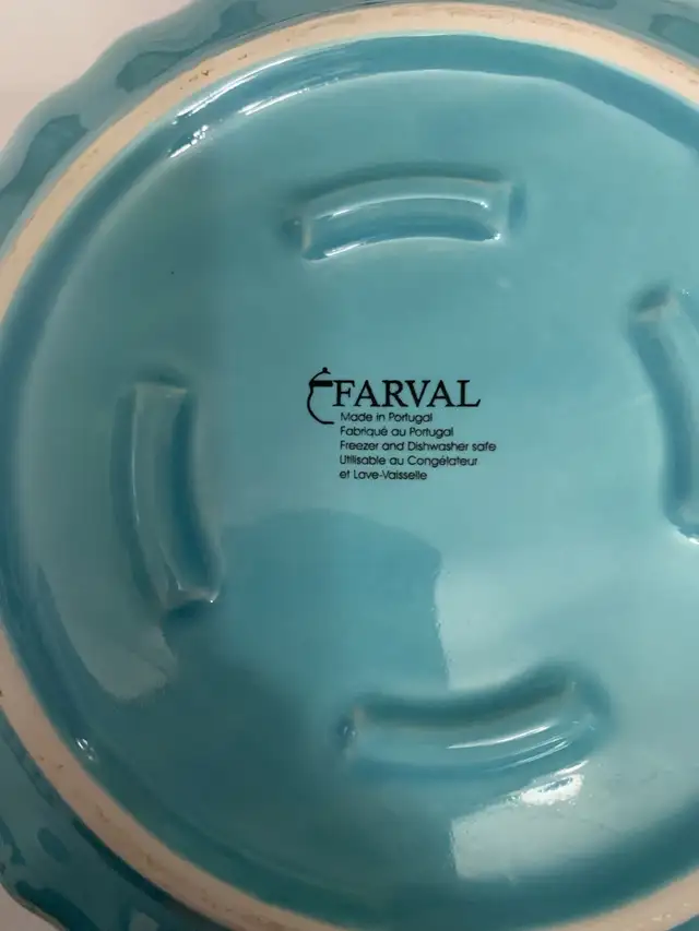 NEW. Beautiful Teal. Large Serving Bowl. $ 20 - Photo 3