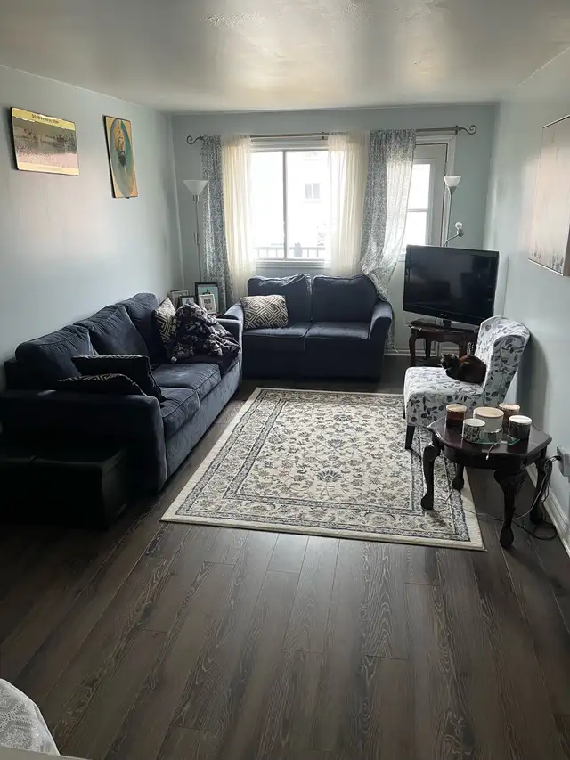 Spacious 5½ – Parking Included – Near REM In DDO