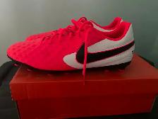 Men's brand new size 12 soccer cleats