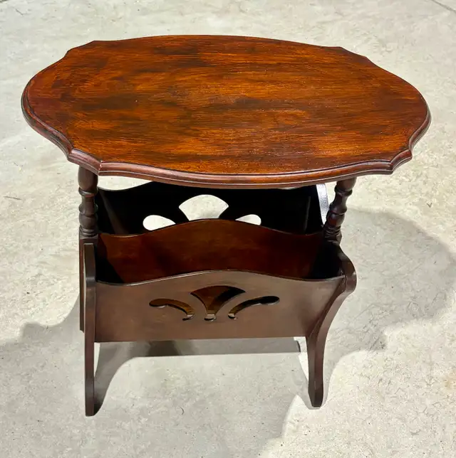 Vintage Walnut Magazine Rack Lamp Table (w Scalloped Oval Top)