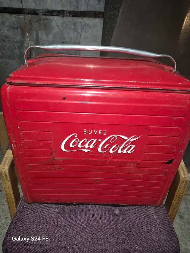 vintage French Canadian Coca-Cola cooler