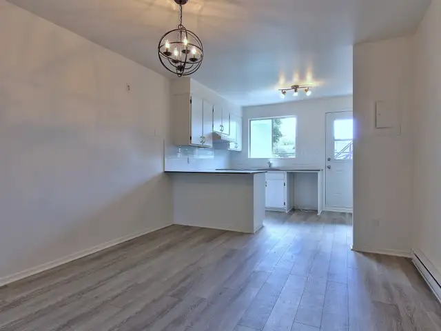 4 1/2 Style-Condo rénové à Mirabel (St-Janvier) - Juillet - Photo 2