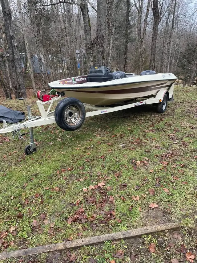 TRITON 176 BASS BOAT & TRAILER, NO MOTOR - Photo 2