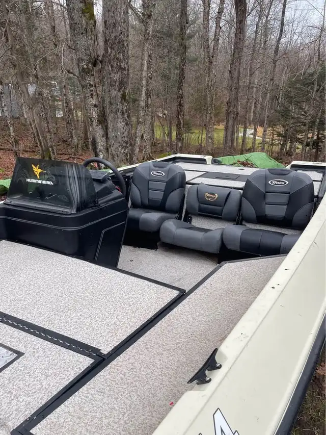 TRITON 176 BASS BOAT & TRAILER, NO MOTOR - Photo 6