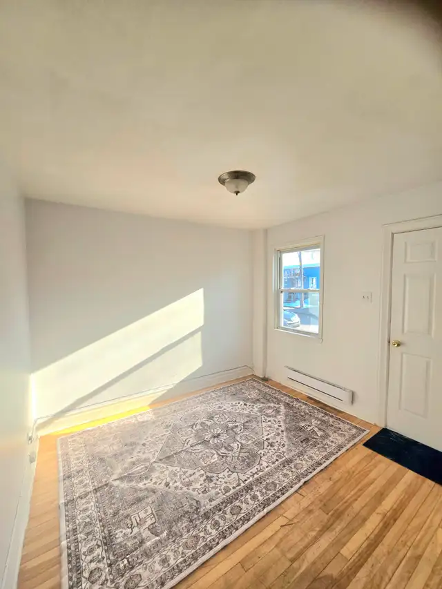 4 1/2 Parking  Hydro - Photo 5