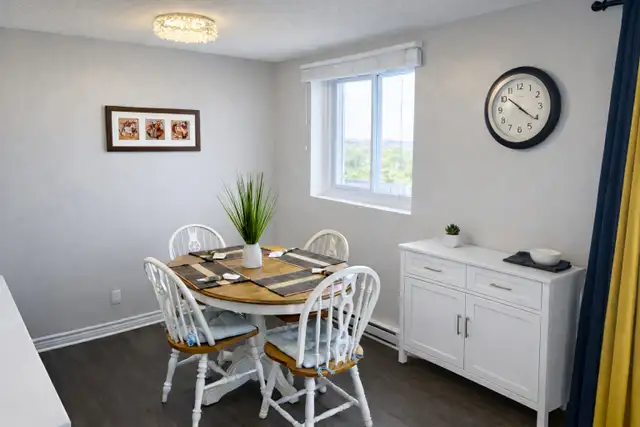 2 chambres | Vue INCROYABLE Parc Gatineau | Piscine   Tennis - Photo 4