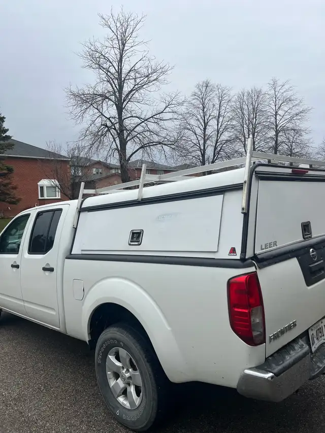 leer contractor truck cap