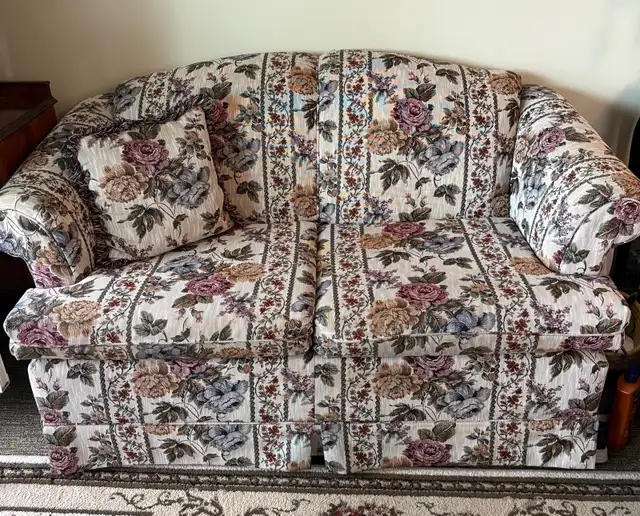 Vintage Loveseat - Need Gone ASAP