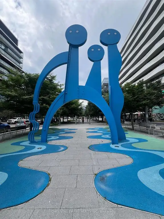 New 1  Den 2Baths  For Rent Steps to TTC  in Downtown Toronto - Photo 10