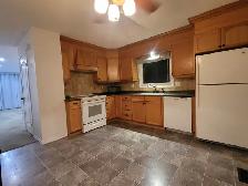2 Bed, Full Bath, 1010 sq.ft Fully Separate Main Floor for Rent - Photo 3