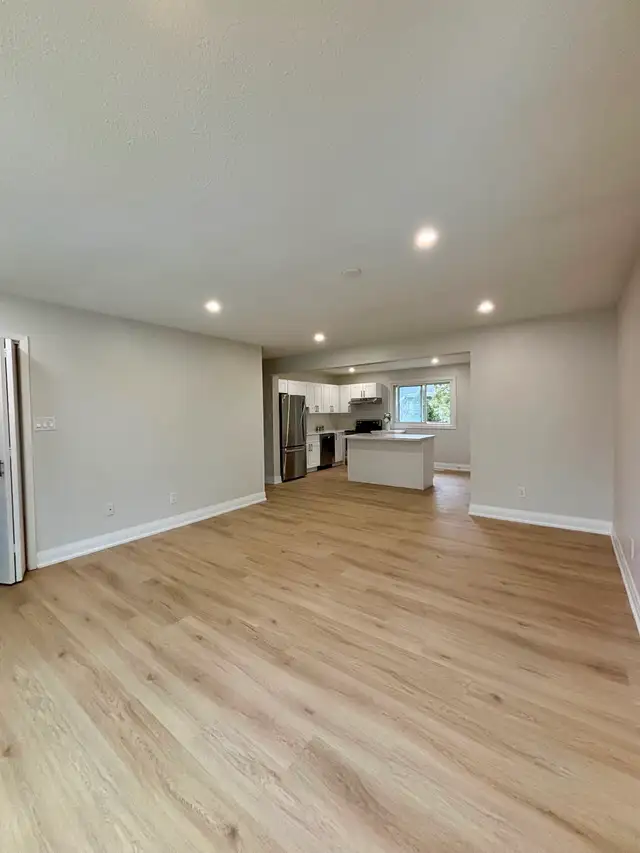 NEWLY RENOVATED- FULL HOME (3   2 BEDROOMS, 2 BATH, 2 KITCHENS) - Photo 4