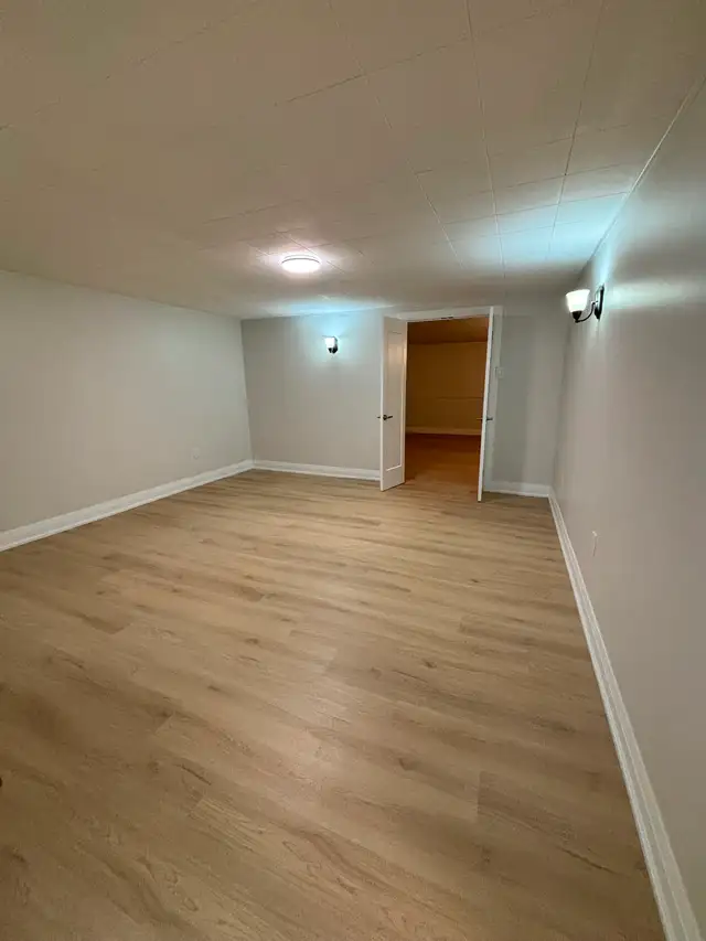 NEWLY RENOVATED- FULL HOME (3   2 BEDROOMS, 2 BATH, 2 KITCHENS) - Photo 8