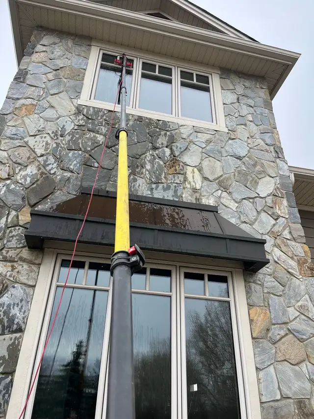 AFFORDABLE WINDOW WASHING CALGARY - Photo 3
